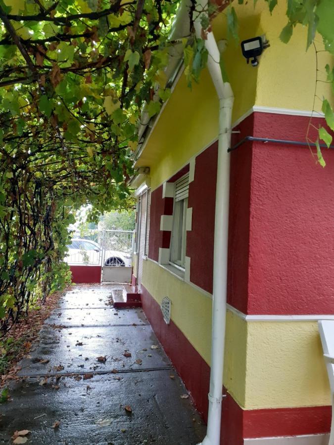 Kereki Retro Vendeghaz Apartment Kerekegyhaza Luaran gambar